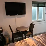 Sunset Lodge